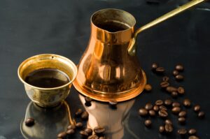 طرز تهیه قهوه اسپرسو با قهوه جوش دستی